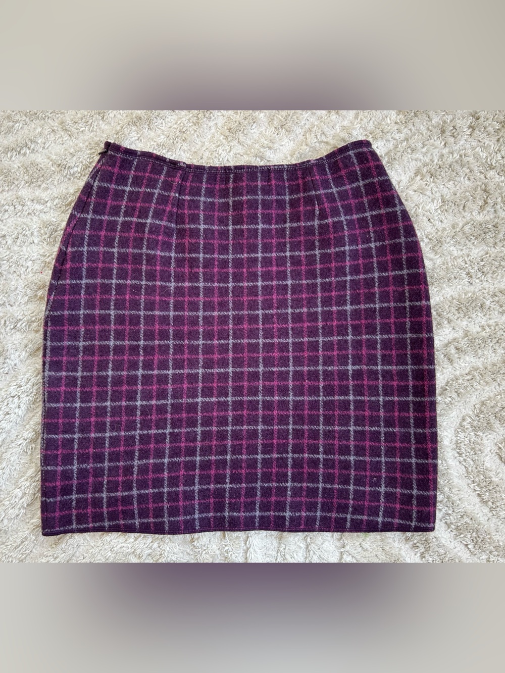 Vintage Casual Corner Mini Skirt in Purple and Pink, 100% wool